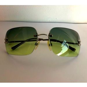 CHANEL Vintage 2000s sunglasses